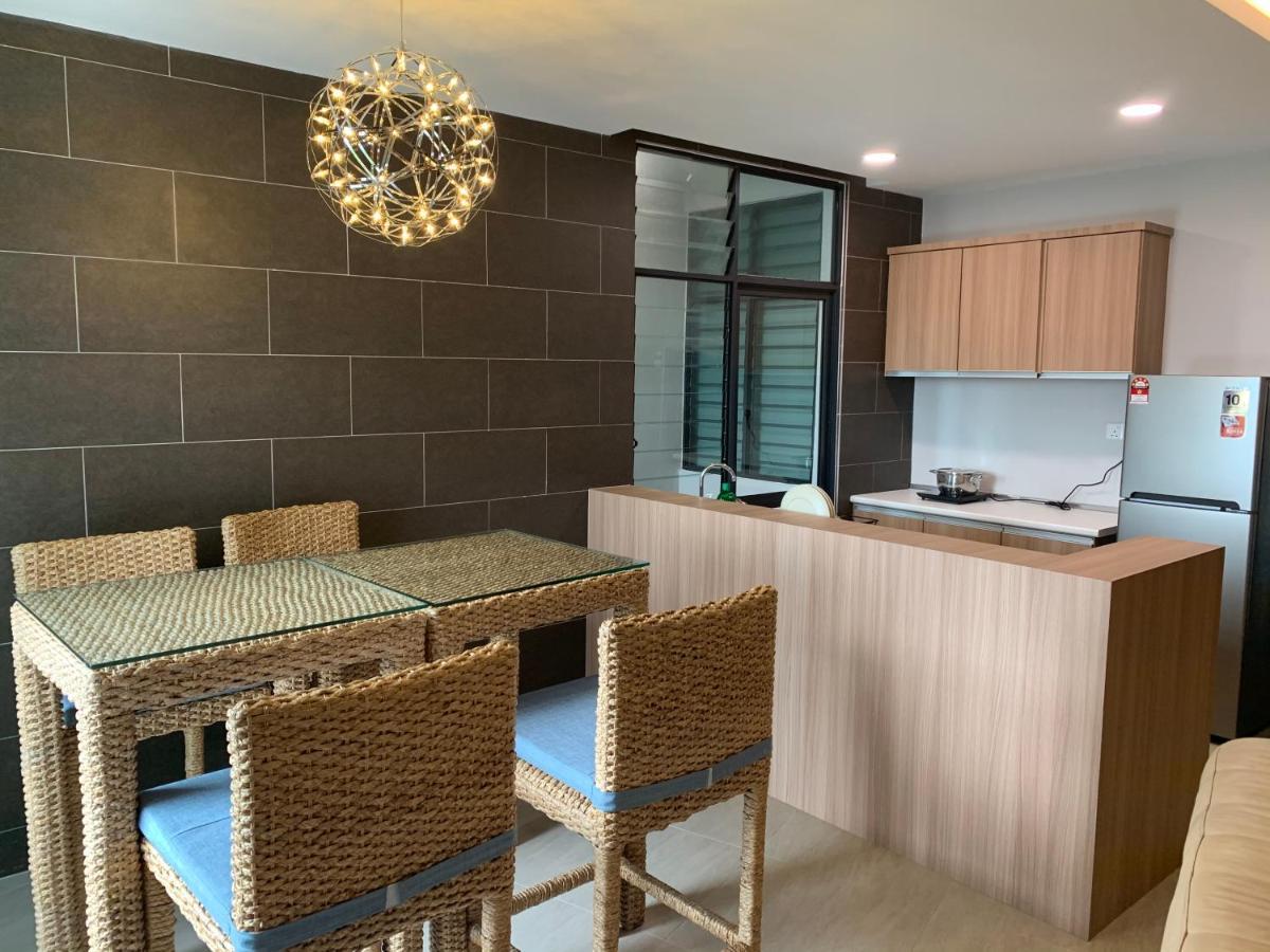 3Bedroom Rex Apartment 5Min Drive To Vivacity Kuching Dış mekan fotoğraf